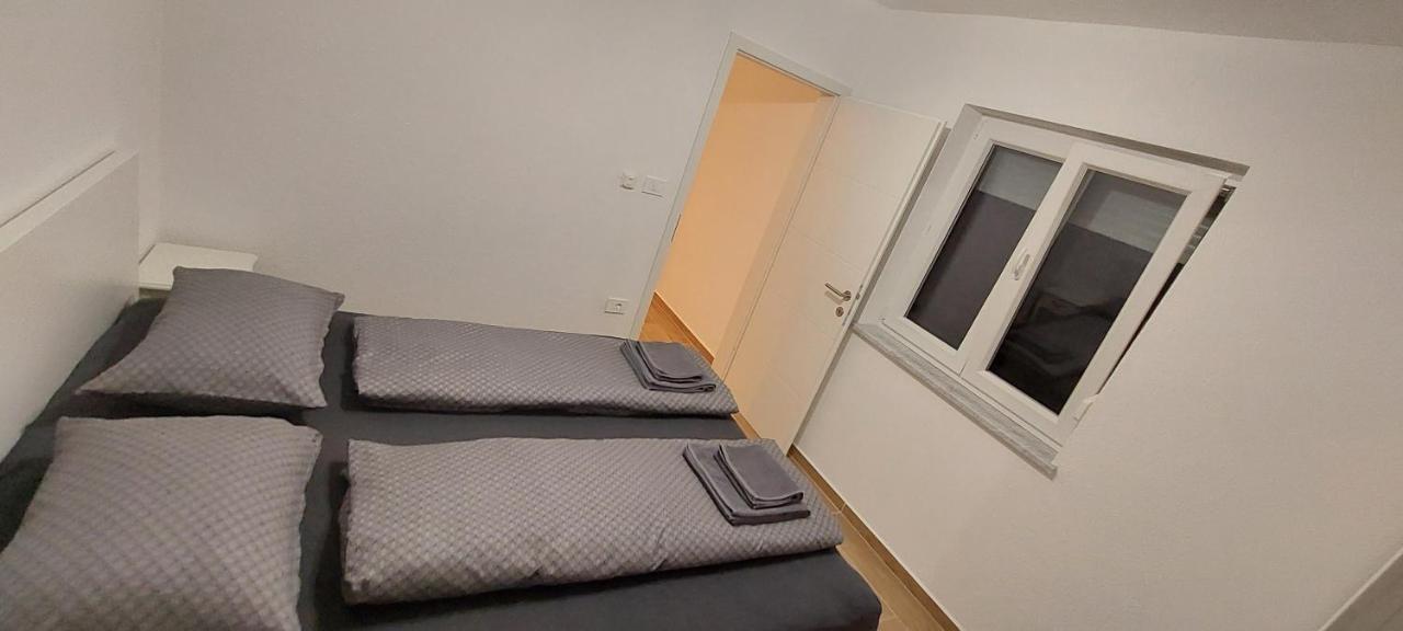 Stara Malija Apartment Izola Bagian luar foto