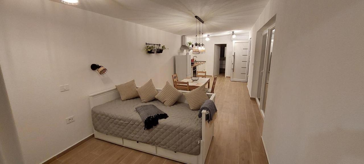 Stara Malija Apartment Izola Bagian luar foto